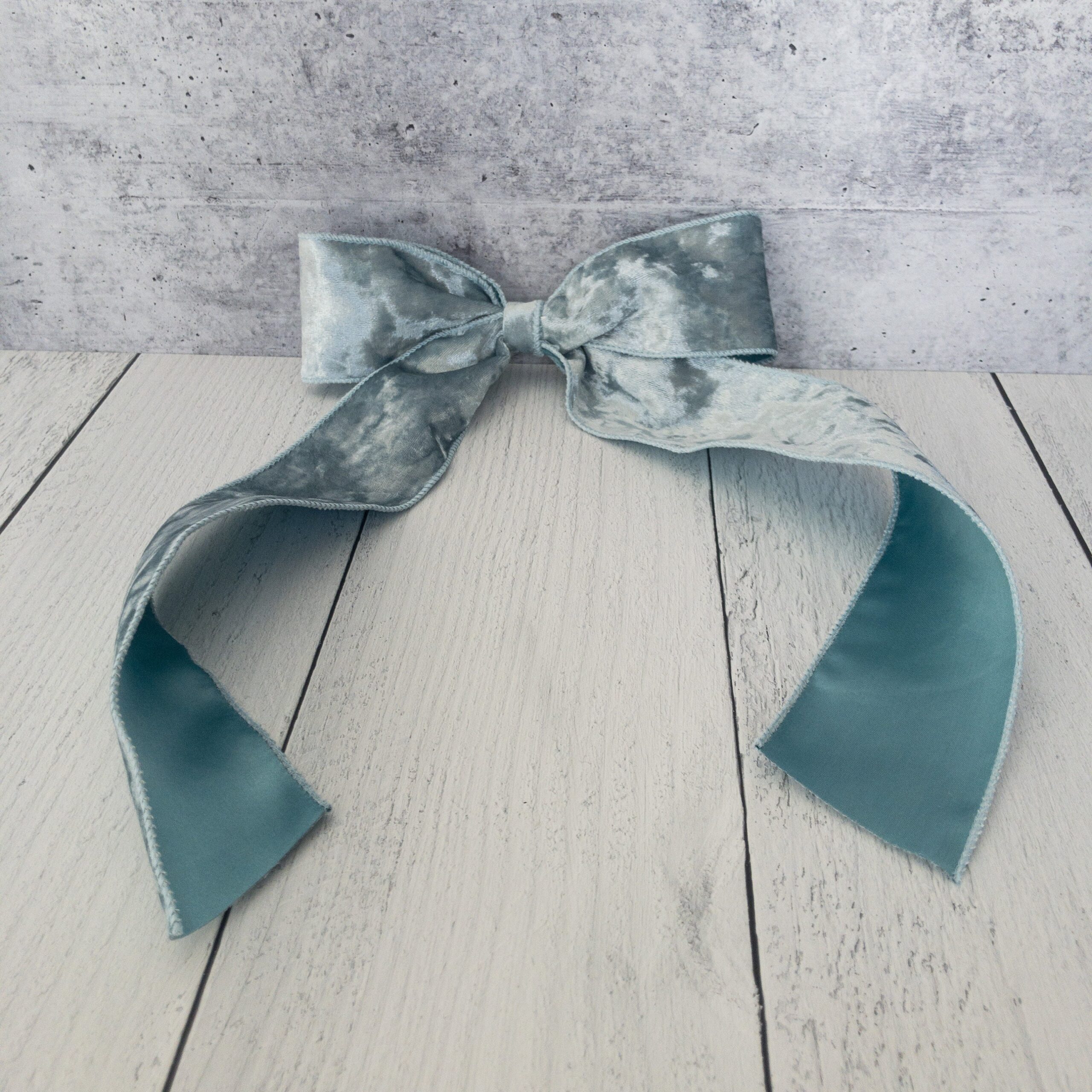 Luxe crushed velvet bow