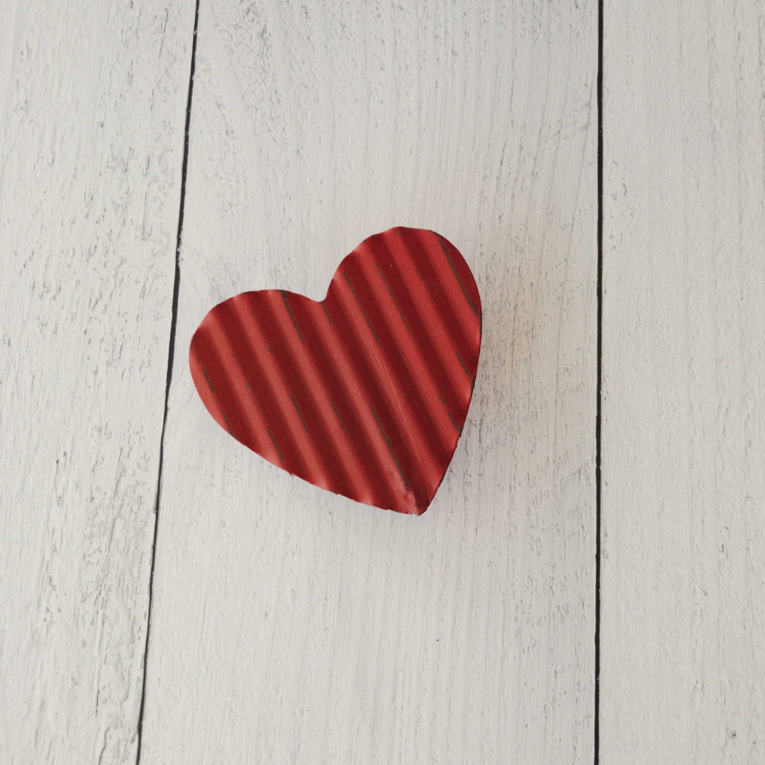 Red corrugated metal heart| valentines wreath| wreath accessories| wreath attachment| holiday wreath| holiday decor| valentine decor - Image 2
